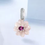 Gyöngyház virág ezüst charm pink kővel