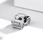 Kisteherauto-ezust-charm