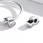 Kisteherauto-ezust-charm