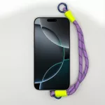 Levendulalila és Neon Rövid Telefonpánt Csuklóra Kék Karikával