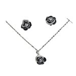 Apró fekete köves rózsás ezüst ékszerszett 