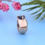 Rosegold-szinu-spacer-kek-szivvel-ezust-charm