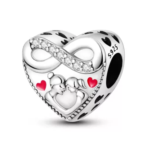 Anya-feliratos-sziv-alaku-ezust-charm