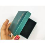 Nagy-meretu-zold-szinu-ekszerdoboz-ajandekozashoz