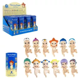   Sonny Angel Varázslatos Mini Baba – Sapkás (1 db, véletlenszerűen)