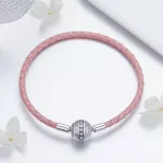 Púder rózsaszín bőr karkötő ezüs zárral 18 cm
