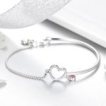 Ezust-szivecskes-karkoto