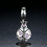 Ezust-katica-koves-charm