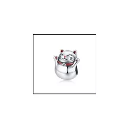   Szerencsemacska charm – integető maneki-neko, piros nyakörvvel