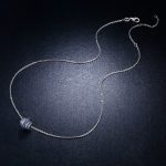 Ezust-kek-koves-charm