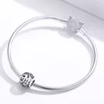 M-Betu-attort-gomb-charm