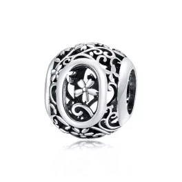 O-betu-diszes-gomb-ezust-charm