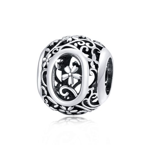 O-betu-diszes-gomb-ezust-charm
