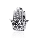 Hamsa kéz (Fatima keze) ezüst charm cirkóniákkal