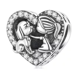 Kutya-szeretet-sziv-alaku-ezust-charm