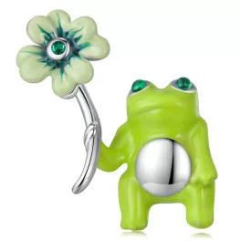 Zold-Beka-viraggal-ezust-charm