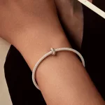 Bársonytalpú Cica Őr ezüst stopper charm