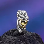 Augusztus Sárgászöld köves Aranyló Magnólia ezüst charm