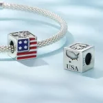 Amerikai zászló kocka charm – csillagos-sávos zománccal