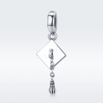 Diploma-Sapka-ezust-charm