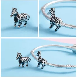 Ezust-zebra-charm
