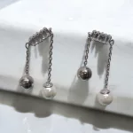 Asszimetria  Ezüst Fülbevaló Szilikon Véggel