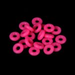 Ciklámen színű szilikon rögzítő gyűrű ezüst charmokhoz