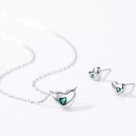 Zöld köves szív medálos ezüst ékszer szett nyaklánc fülbevalóval